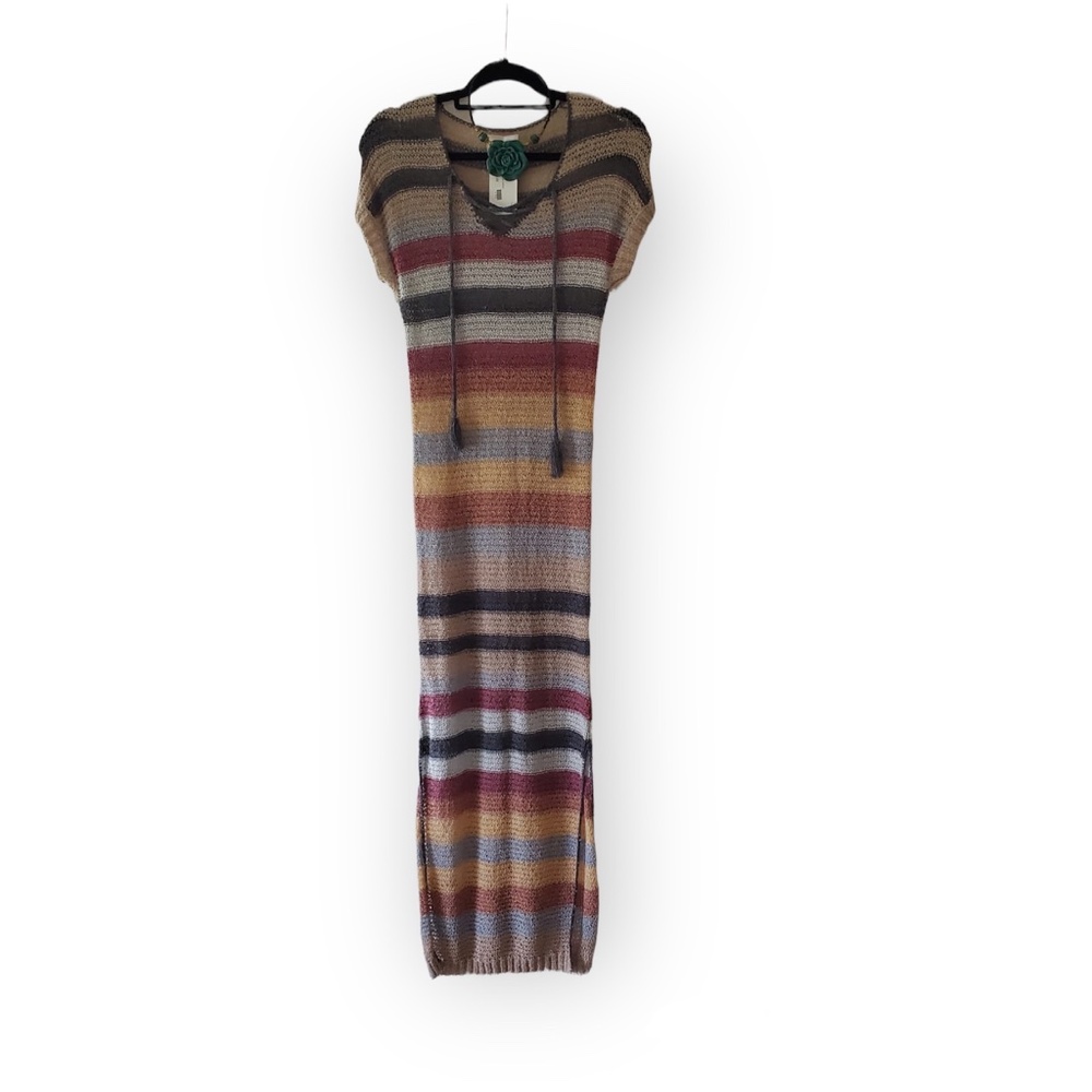 Addition 1 size fits all with tag $89 00. Dress or top jeans.  Hippie chic